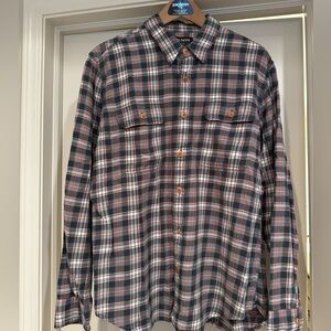 Filson men’s plaid shirt